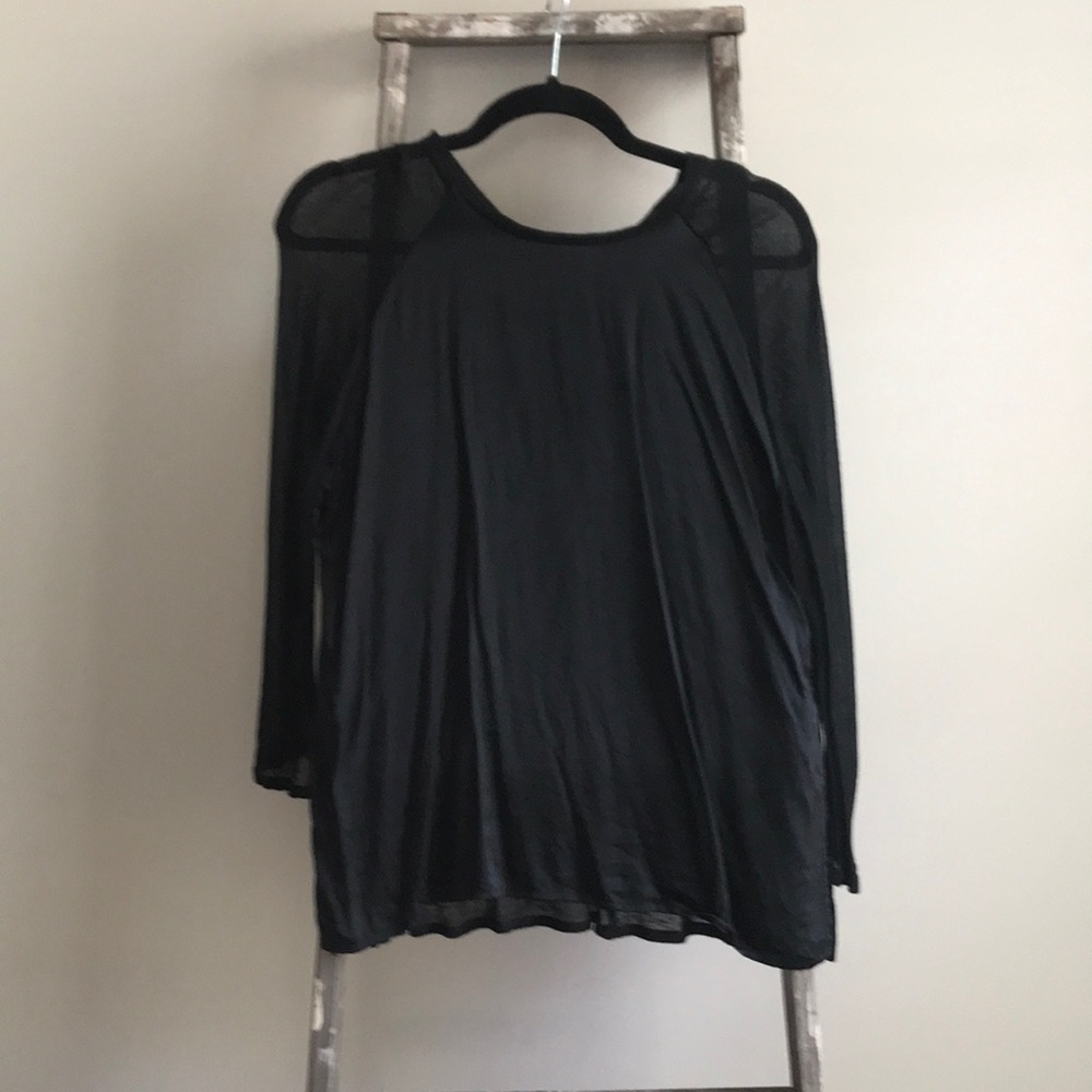 Black Vince top